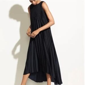 Vince Black Sleeveless Pleated Dress